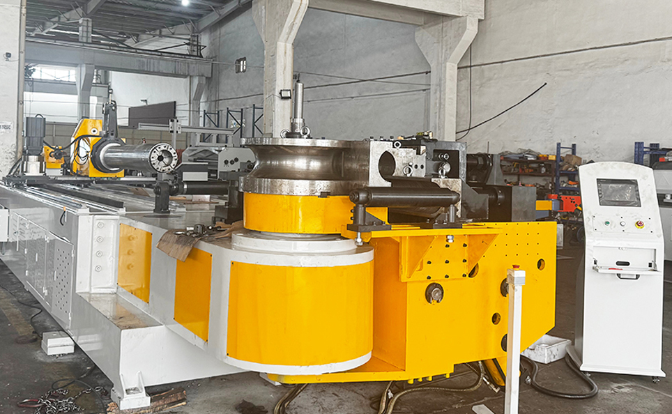 CNC L Series Tubus Automaticus Plene Tendens Machina cum Servo-Hydraulico Imperium CNC L Series Tubus Automaticus Plene Tendens Machina cum Servo-Hydraulico Imperium