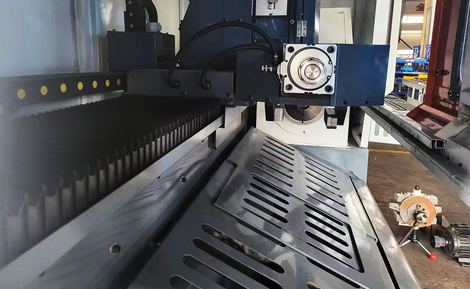 MCJG120 3D Laser tube secans Machina MCJG120 3D Laser tube secans Machina
