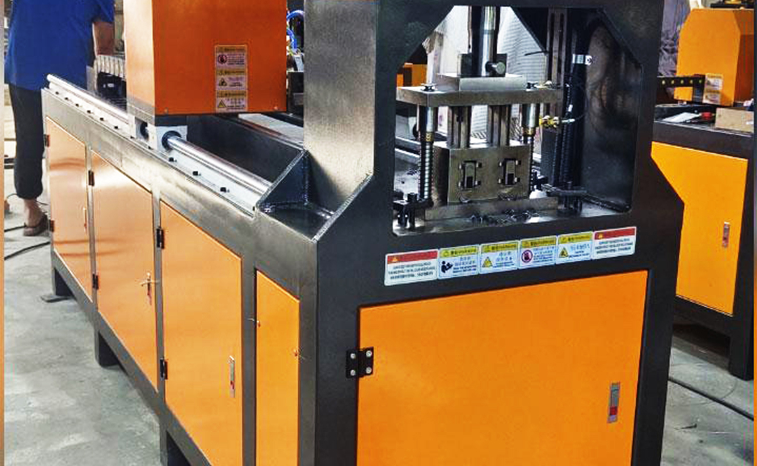 CNC Series Automatic Single Cylinder Hydraulic Punching Machine