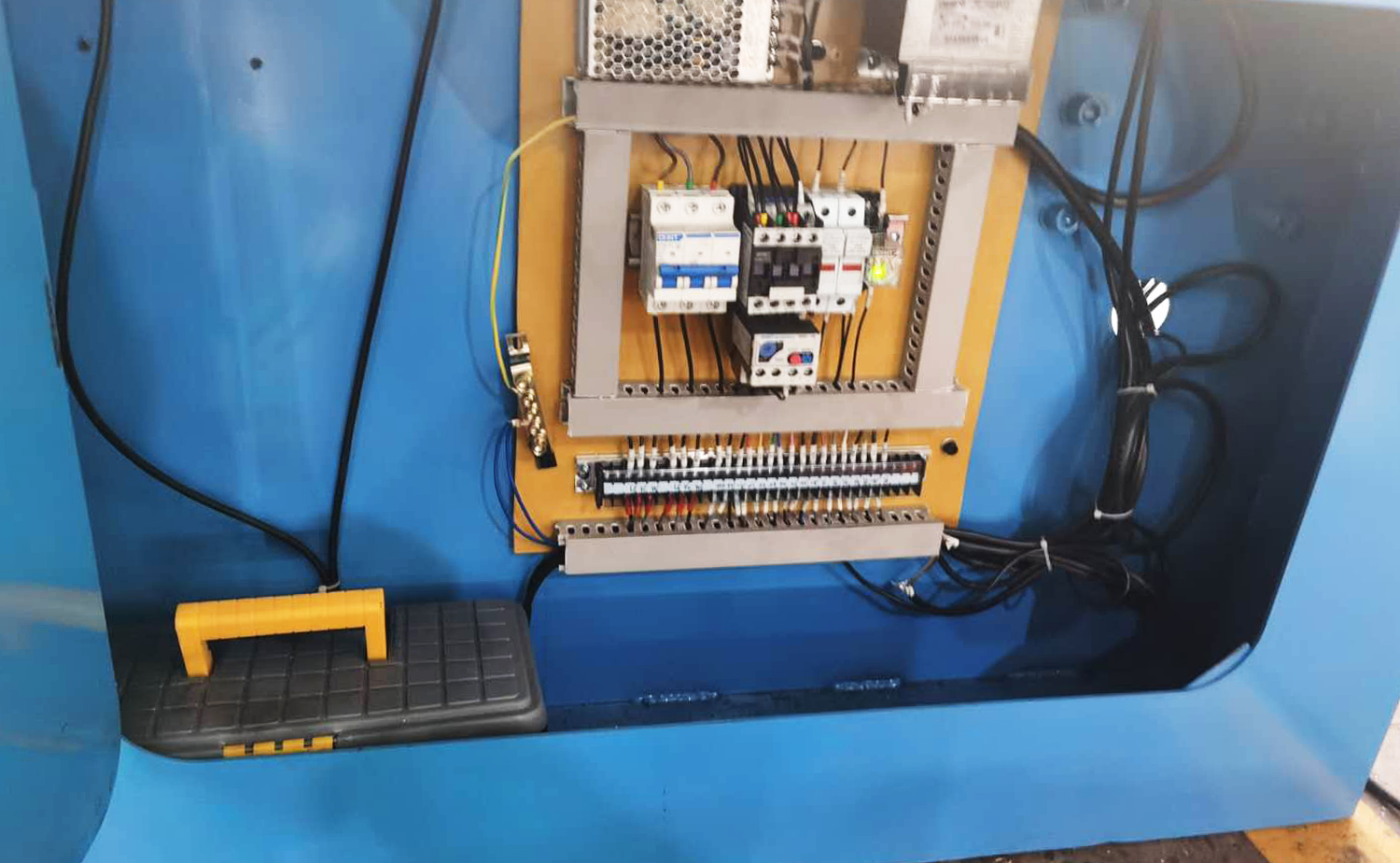 DEF AC Series Duplex Caput Multi- Side Tube Chamfering Machine