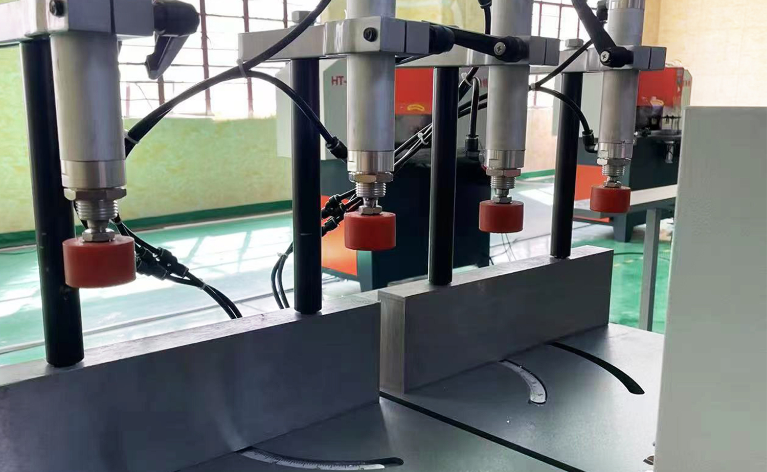 ES550 Semi-Automatic Aluminium Secans Machina pro magnis Profile et Tubulis