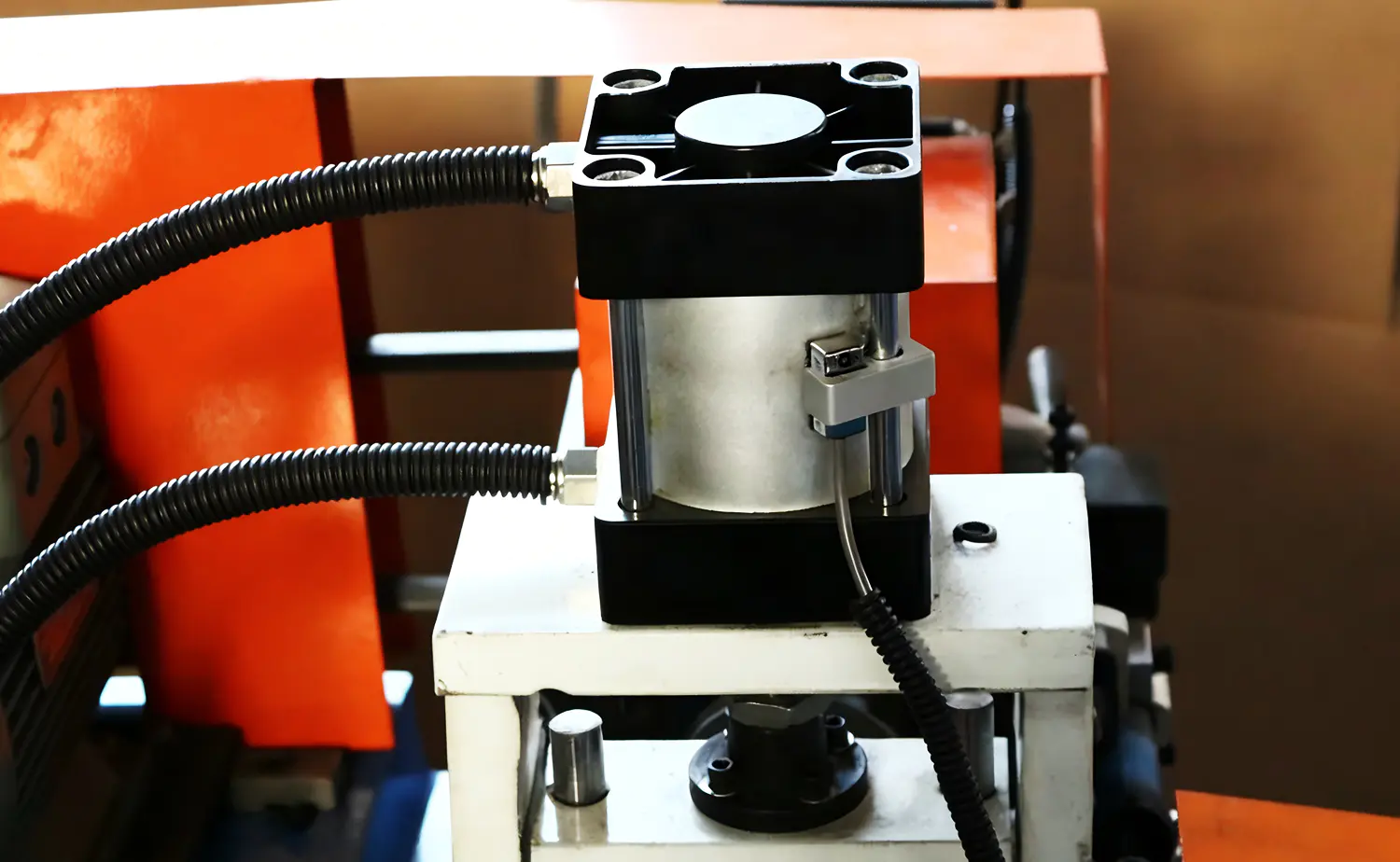 EF AC Series High Precision Single Head tube Chamfering Machine